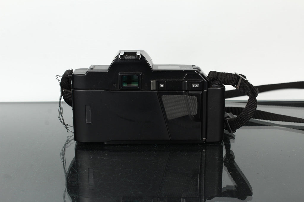 Minolta AF 5000 + Minolta AF Zoom 35 - 80mm f/4 - 5.6 - Dutch|Thrift