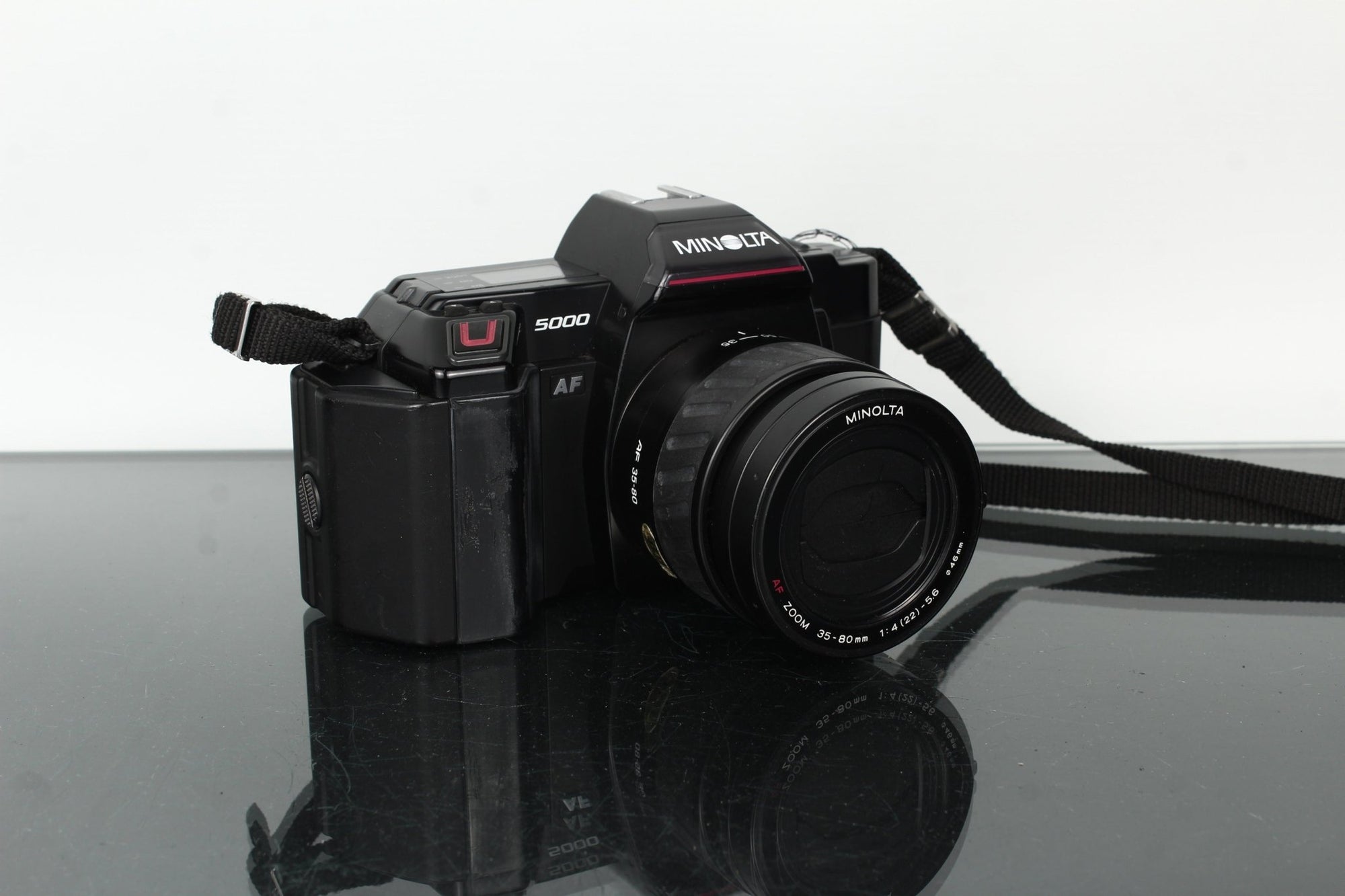 Minolta AF 5000 + Minolta AF Zoom 35 - 80mm f/4 - 5.6 - Dutch|Thrift