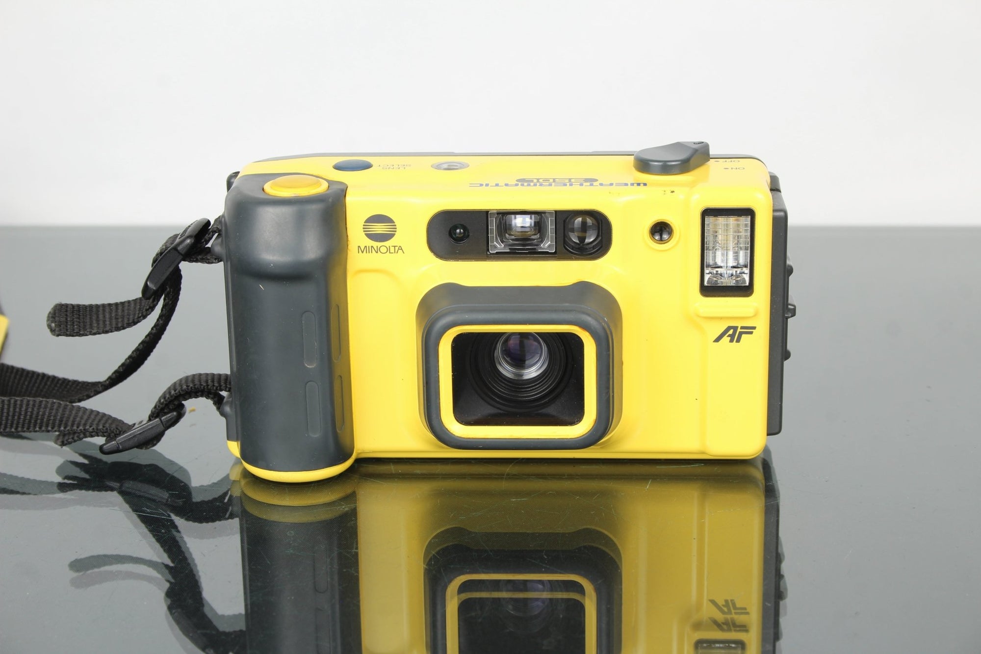 Minolta AF Weathermatic 350DL - Dutch|Thrift