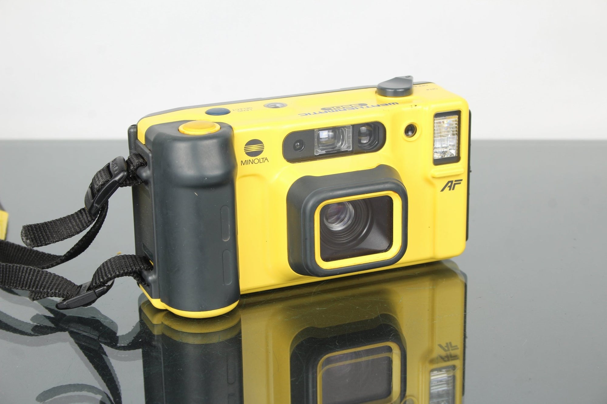 Minolta AF Weathermatic 350DL - Dutch|Thrift