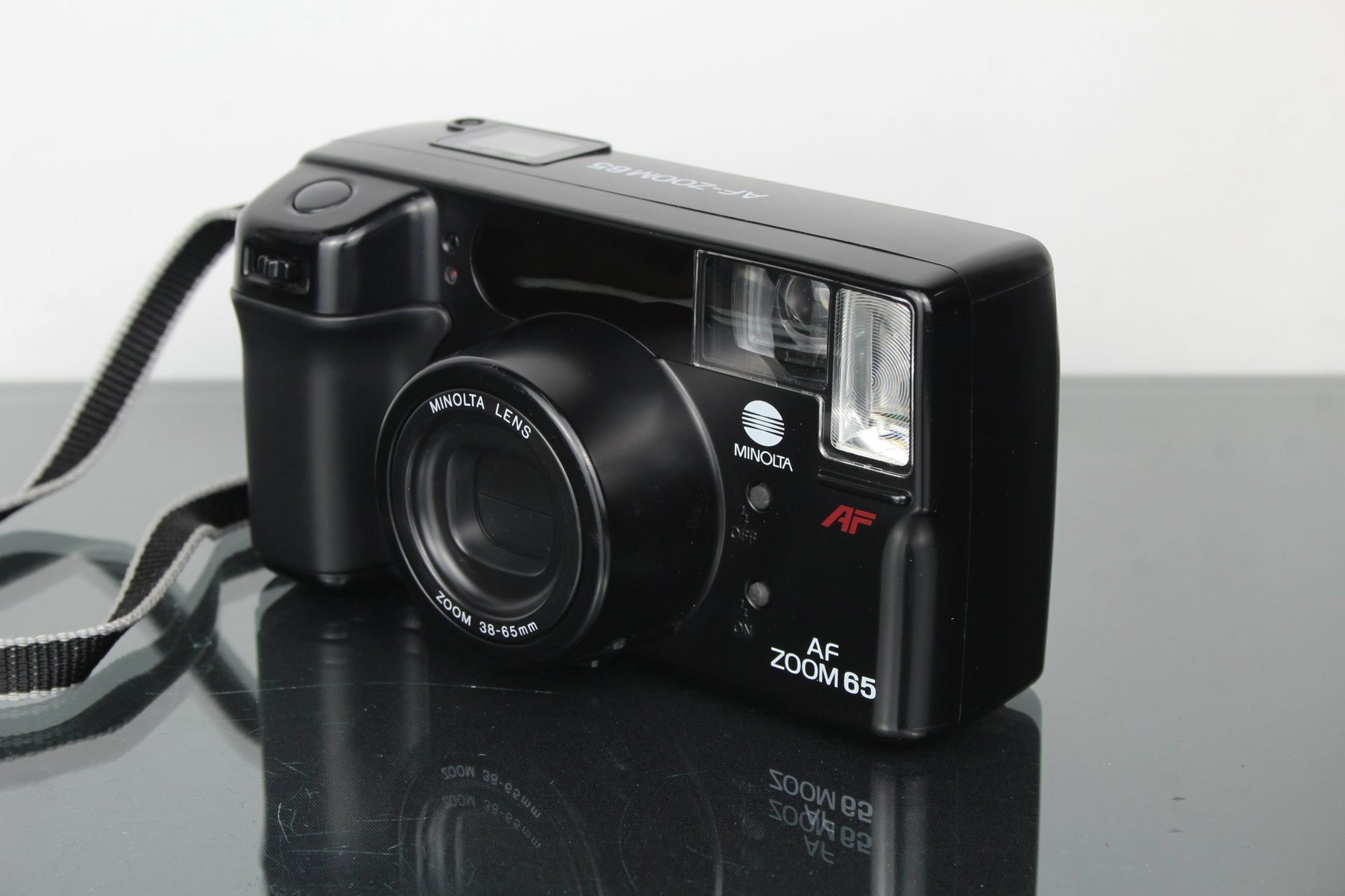 Minolta AF - Zoom 65 - Dutch|Thrift