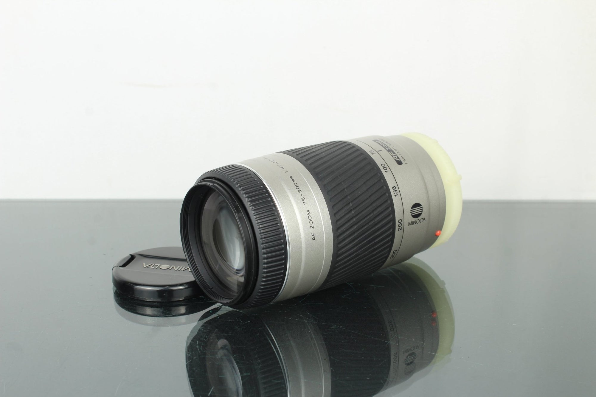 Minolta AF Zoom 75 - 300mm 1:4.5 - 5.6 D A Mount lens - Dutch|Thrift
