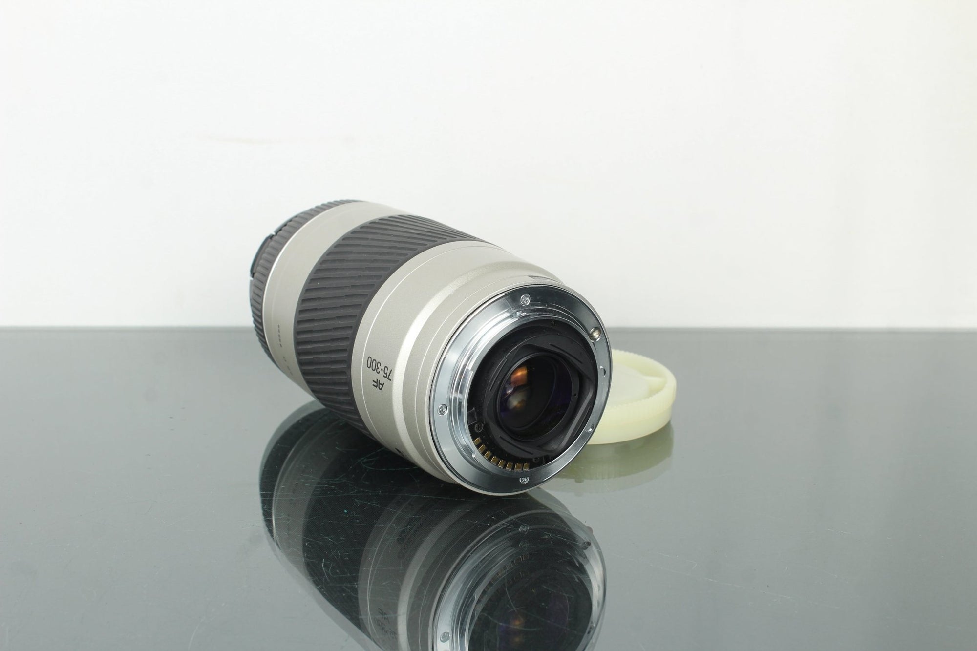 Minolta AF Zoom 75 - 300mm 1:4.5 - 5.6 D A Mount lens - Dutch|Thrift