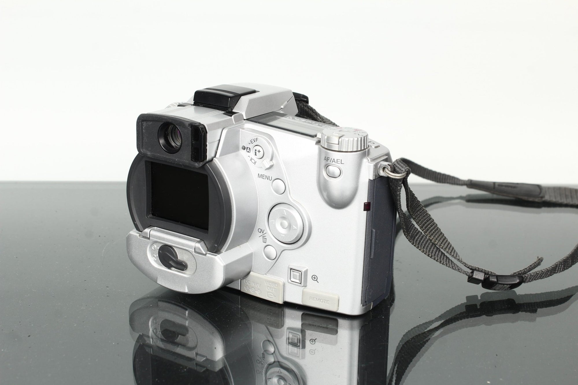 Minolta DiMAGE 7 5.2MP - Dutch|Thrift