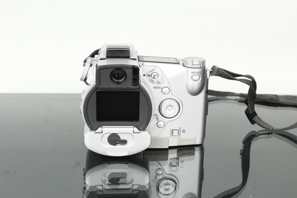 Minolta DiMAGE 7 5.2MP - Dutch|Thrift