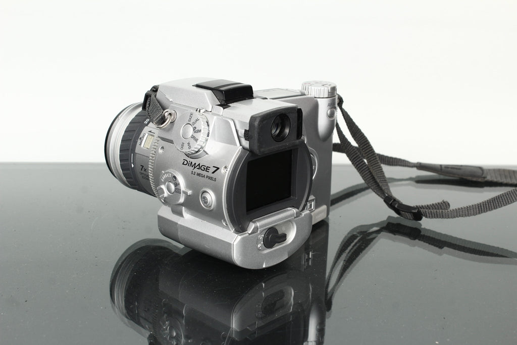 Minolta DiMAGE 7 5.2MP - Dutch|Thrift
