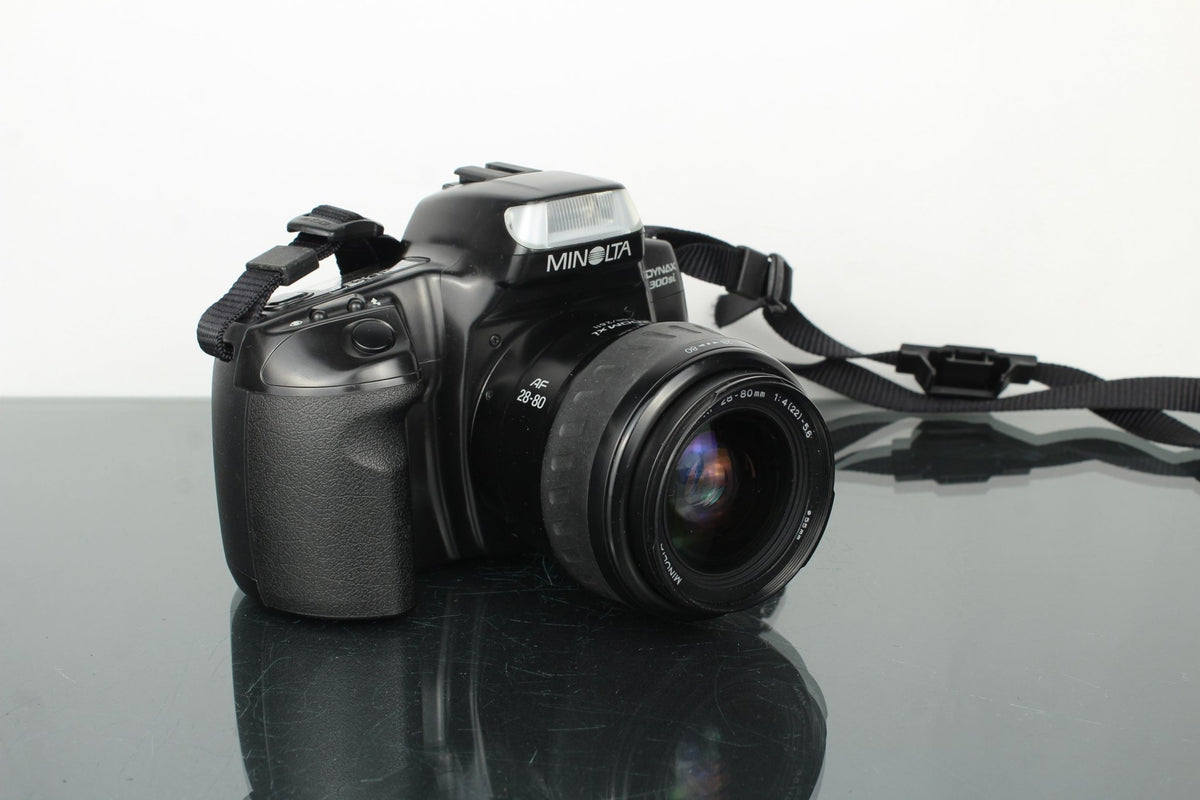 Minolta Dynax 300Si + Minolta AF Zoom Xi 28 - 80mm 4 - 5.6 - Dutch|Thrift