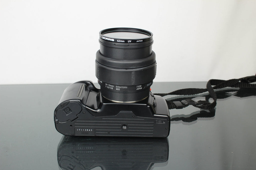 Minolta Dynax 3xi + 24 - 70mm 1:3.3 - 5.6 Minolta AF lens - Dutch|Thrift