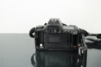 Minolta Dynax 404Si + Minolta AF Zoom 35 - 105mm 3.5 - 4.5 lens - Dutch|Thrift