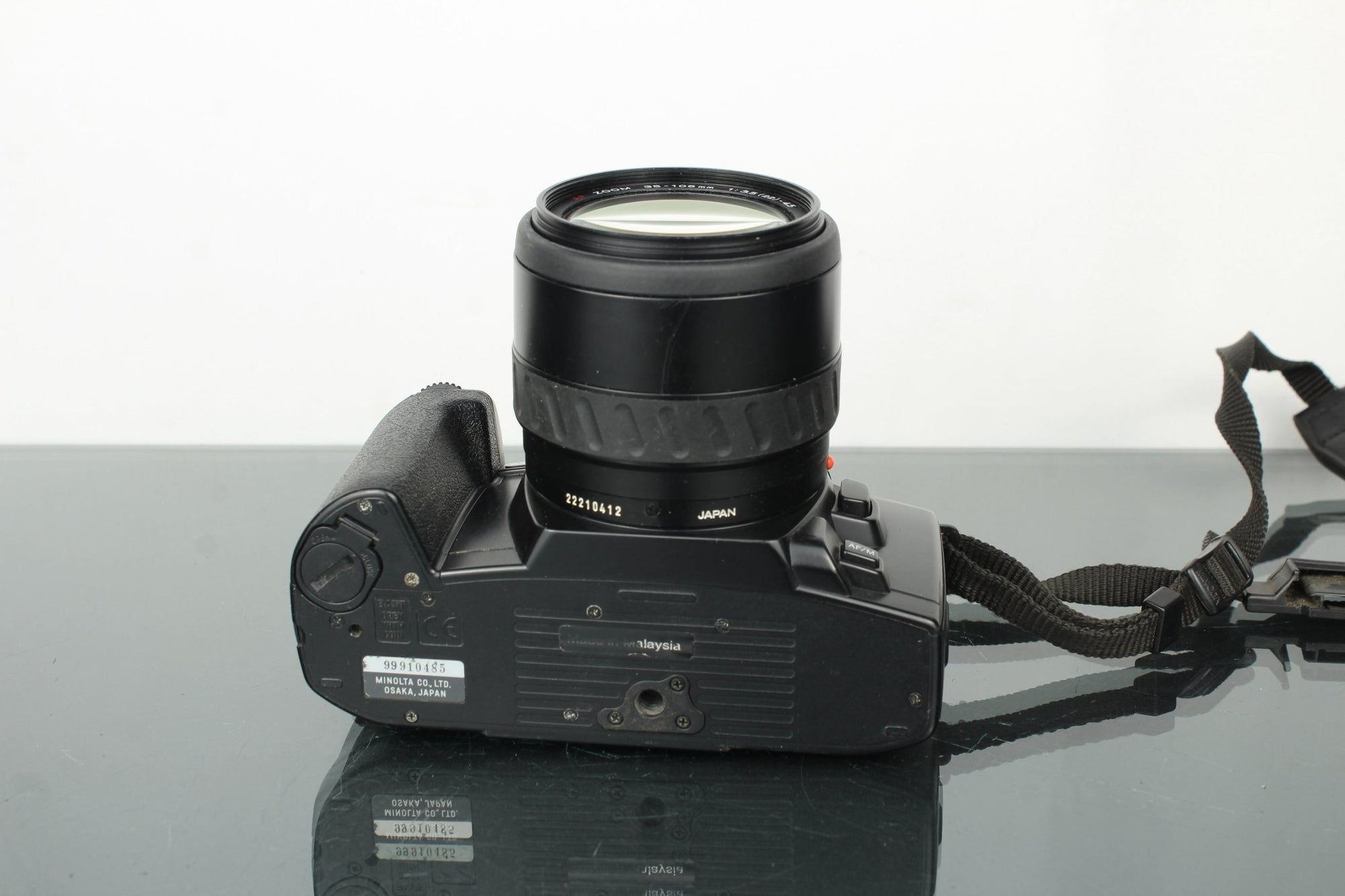 Minolta Dynax 404Si + Minolta AF Zoom 35 - 105mm 3.5 - 4.5 lens - Dutch|Thrift