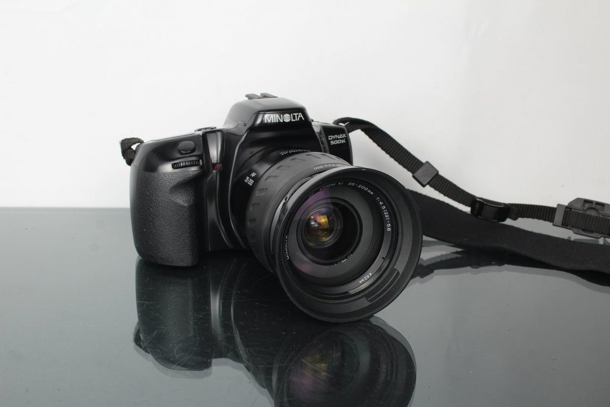 Minolta Dynax 500 SI + Minolta AF 35 - 200mm 1:4.5 5.6 lens - Dutch|Thrift