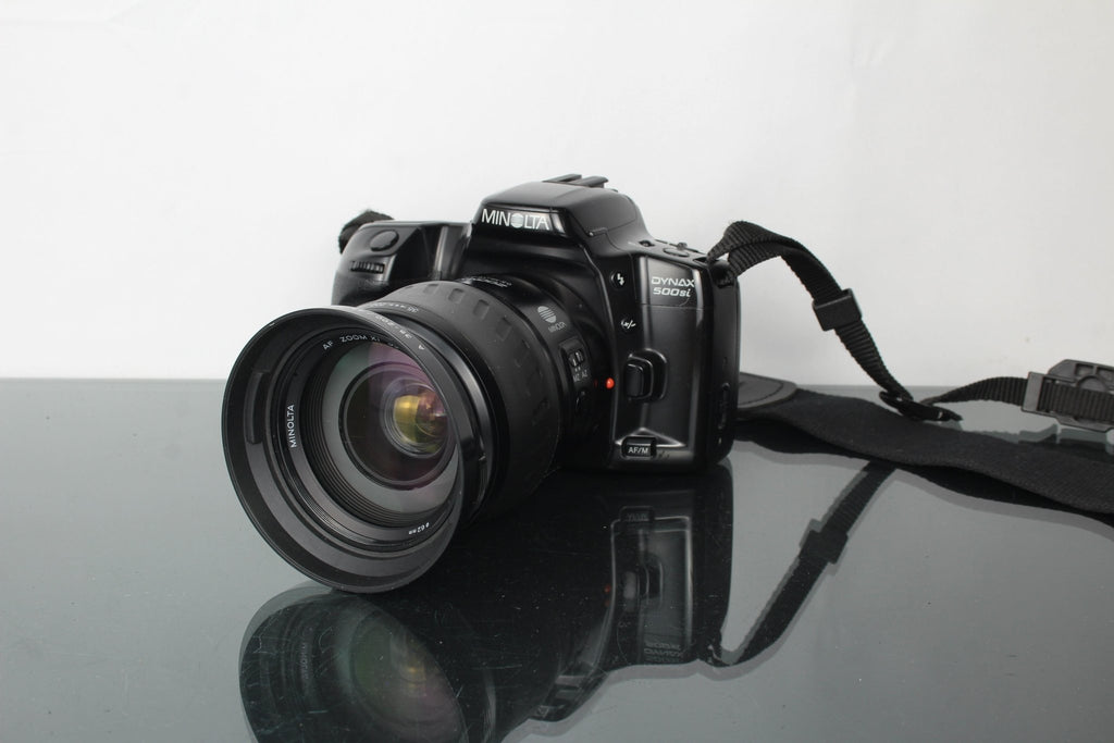 Minolta Dynax 500 SI + Minolta AF 35 - 200mm 1:4.5 5.6 lens - Dutch|Thrift