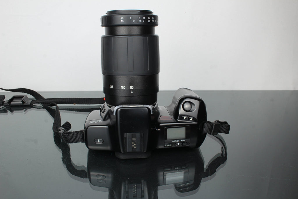 Minolta Dynax 5000i + 80 - 210mm 1:4.5 - 5.6 lens - Dutch|Thrift