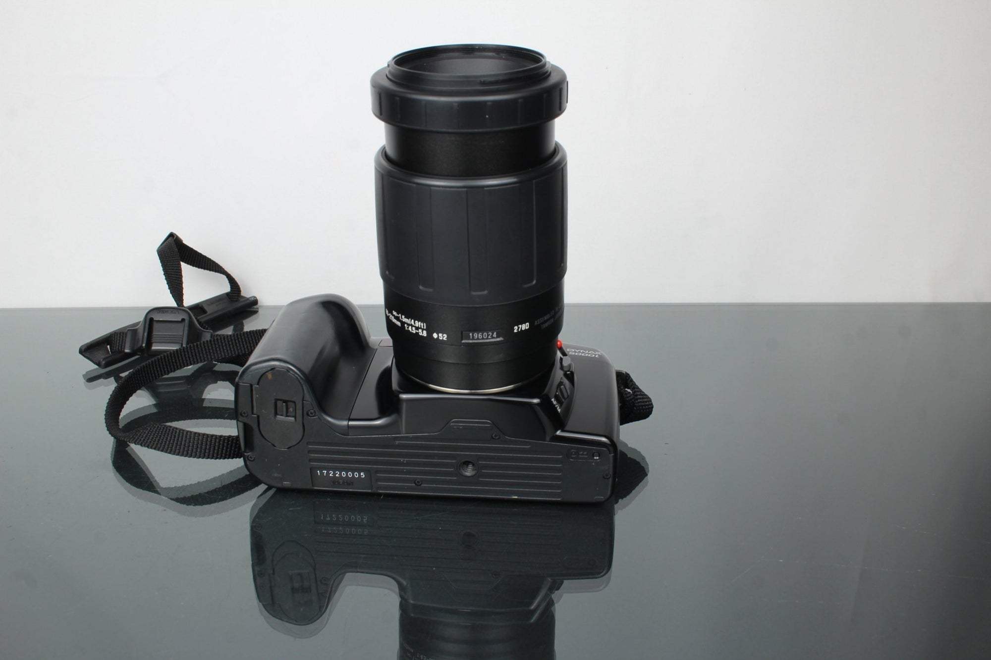 Minolta Dynax 5000i + 80 - 210mm 1:4.5 - 5.6 lens - Dutch|Thrift