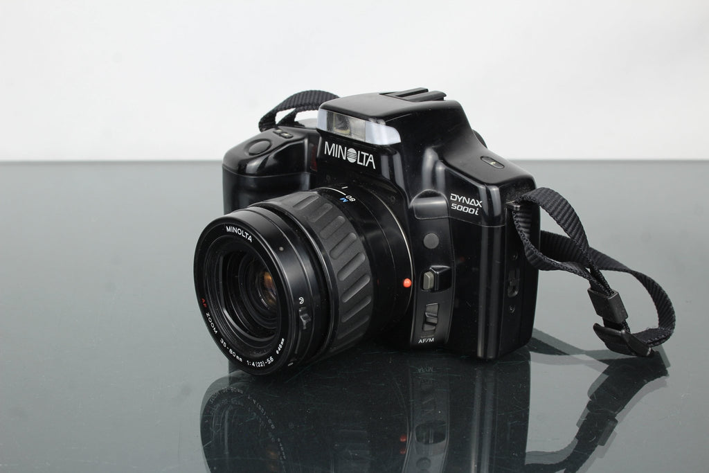 Minolta Dynax 5000i + Minolta 35 - 80mm 1:4 - 5.6 - Dutch|Thrift