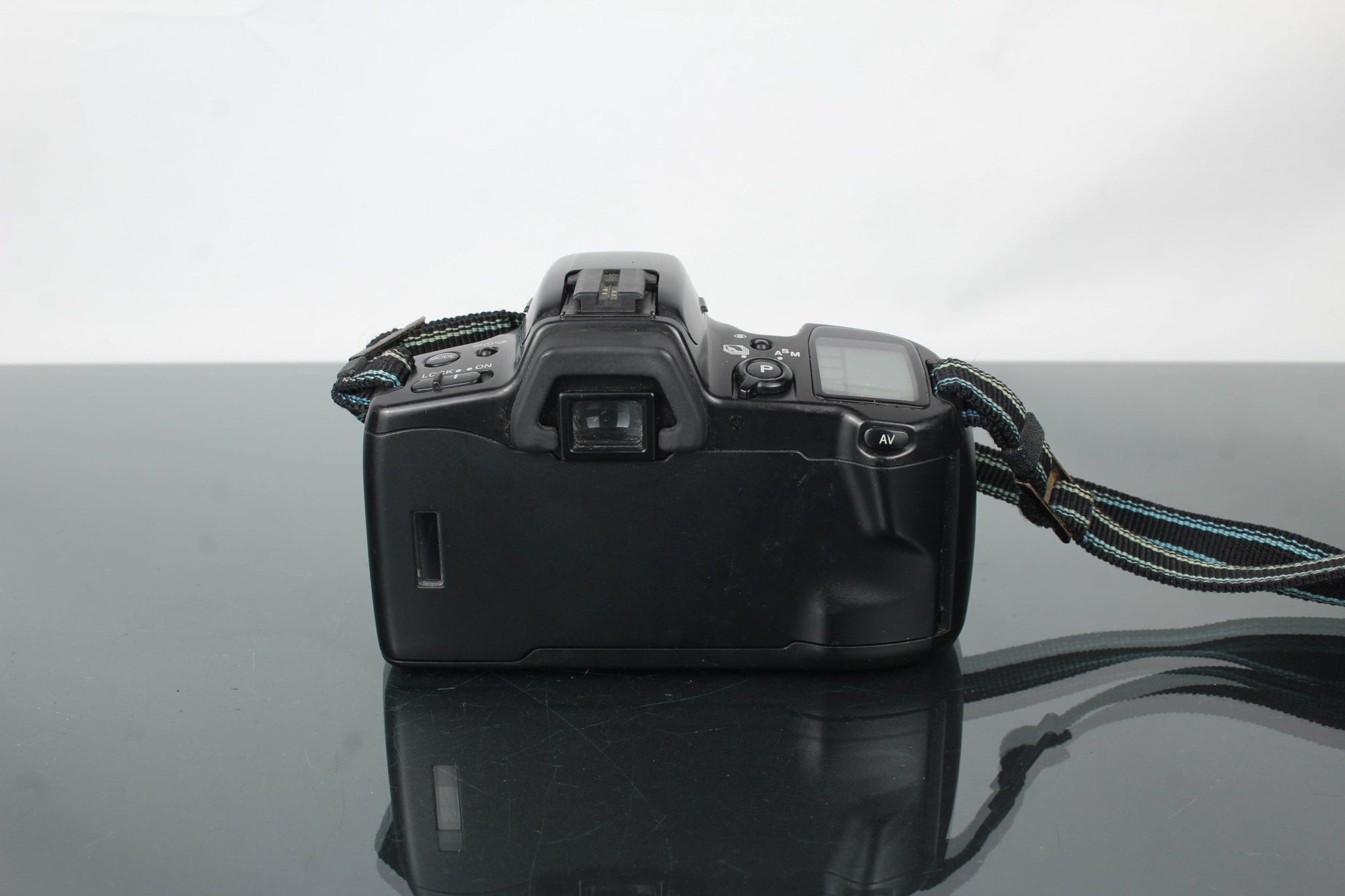 Minolta DYNAX 500SI + 35 - 80mm Minolta AF lens - Dutch|Thrift