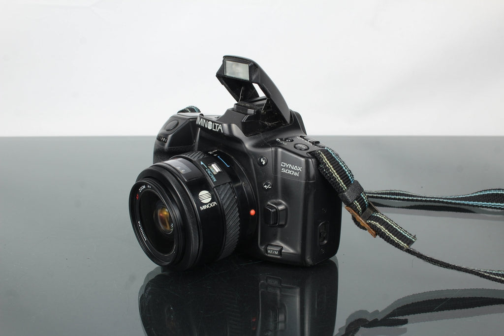 Minolta DYNAX 500SI + 35 - 80mm Minolta AF lens - Dutch|Thrift