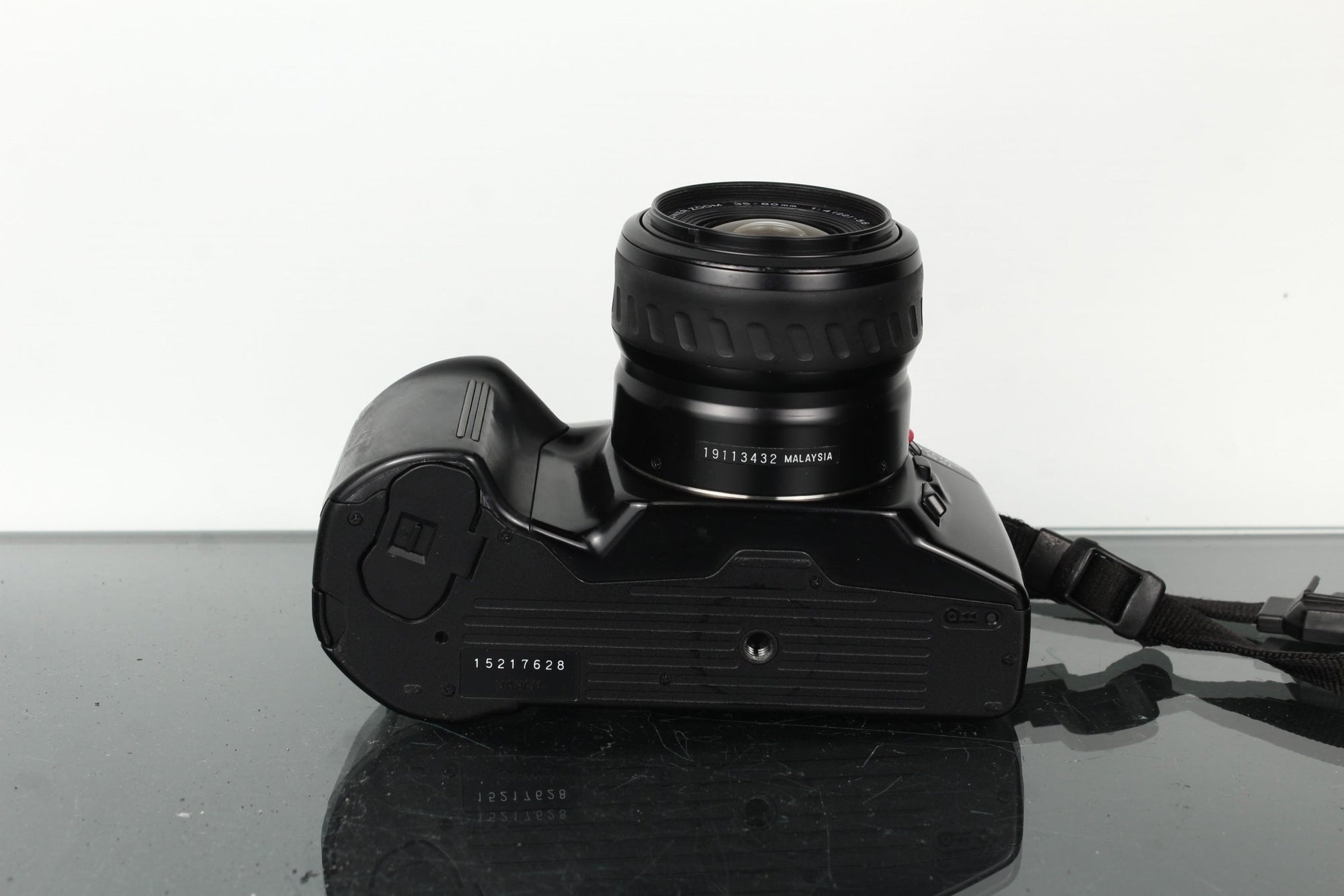 Minolta Dynax 5xi + Minolta Power Zoom 35 - 80mm 1:4 - 5.6 - Dutch|Thrift