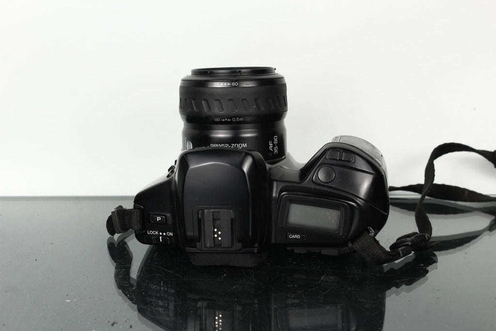 Minolta Dynax 5xi + Minolta Power Zoom 35 - 80mm 1:4 - 5.6 - Dutch|Thrift