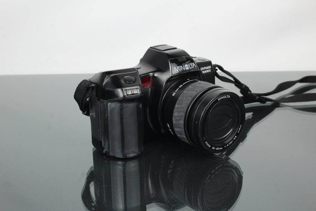 Minolta Dynax 7000I + 35 - 80mm Minolta AF lens - Dutch|Thrift