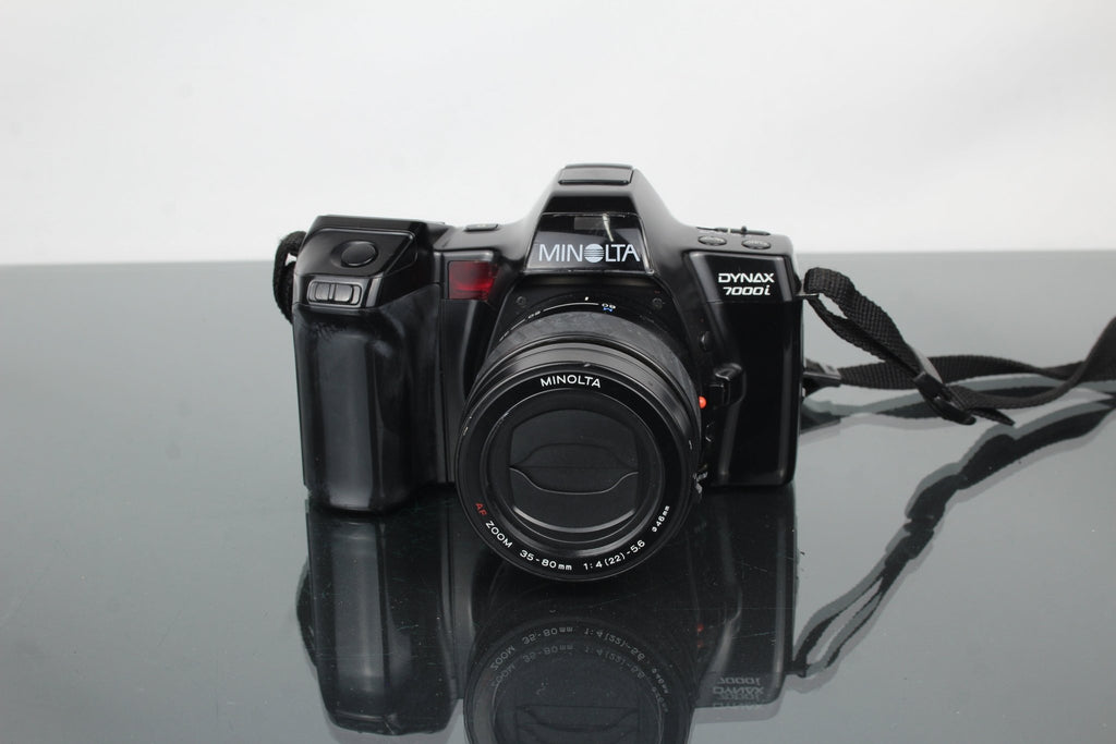 Minolta Dynax 7000I + 35 - 80mm Minolta AF lens - Dutch|Thrift