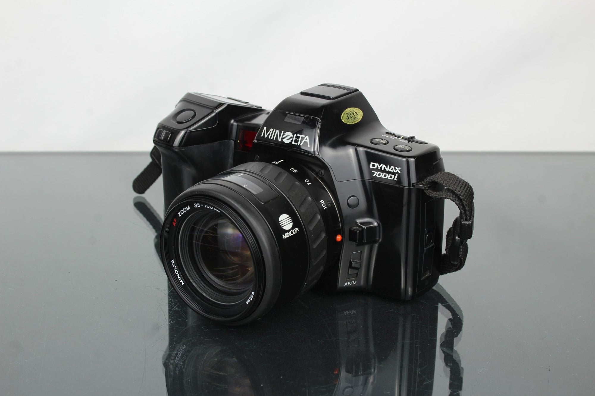 Minolta Dynax 7000i + 50mm Lens - Dutch|Thrift