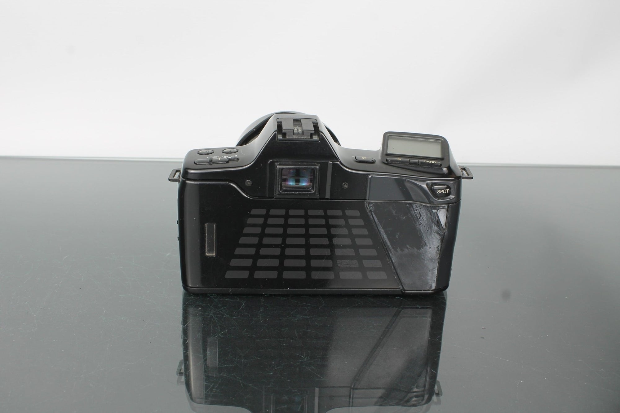 Minolta Dynax 7000i + Minolta 24 - 85mm 1:3.5 - 4.5 - Dutch|Thrift