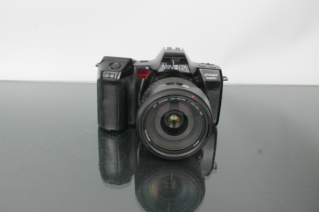 Minolta Dynax 7000i + Minolta 24 - 85mm 1:3.5 - 4.5 - Dutch|Thrift