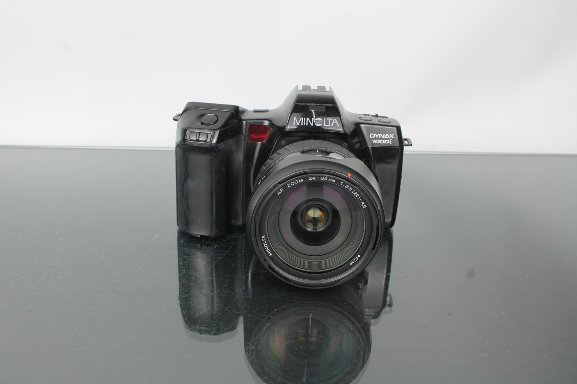 Minolta Dynax 7000i + Minolta 24 - 85mm 1:3.5 - 4.5 - Dutch|Thrift