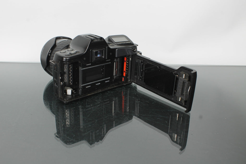 Minolta Dynax 7000i + Minolta 24 - 85mm 1:3.5 - 4.5 - Dutch|Thrift