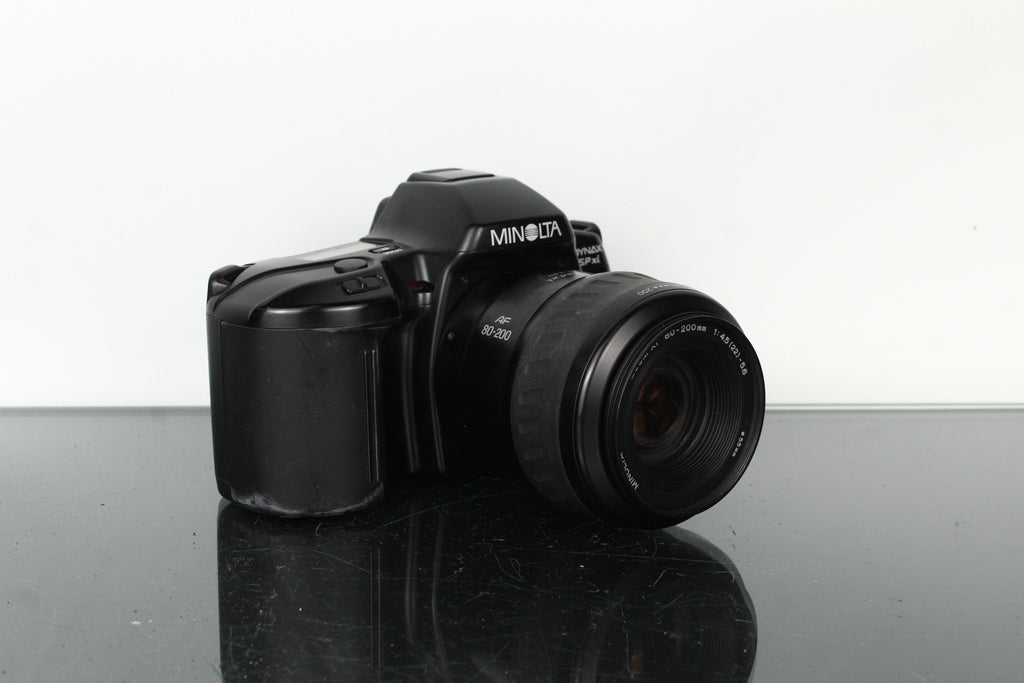 Minolta Dynax SPxi + AF Zoom XI 80 - 200mm - Dutch|Thrift