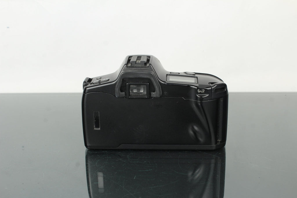 Minolta Dynax SPXI + Minolta AF 35 - 70mm 1:4 lens - Dutch|Thrift