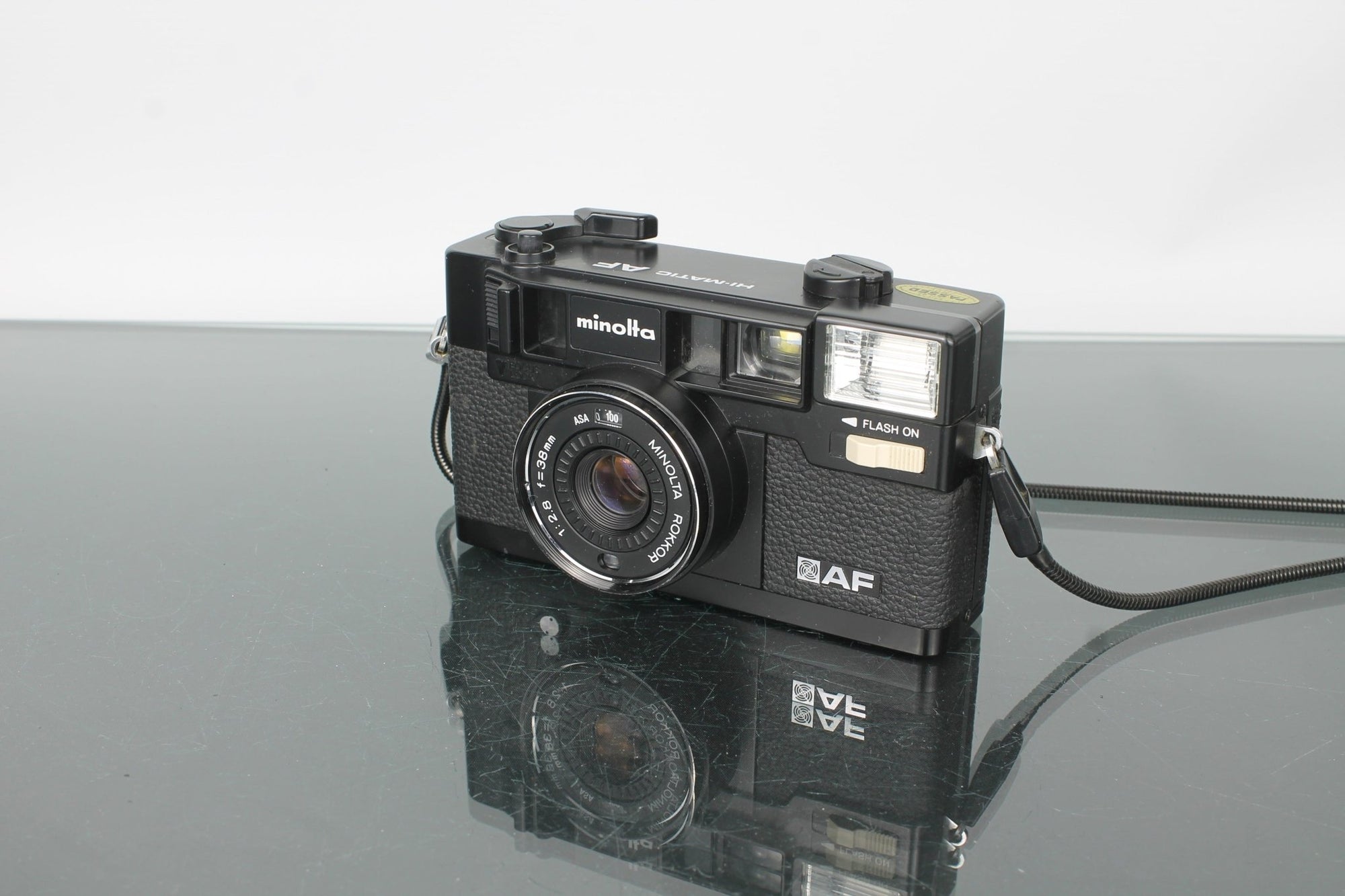 Minolta Hi - Matic AF - Dutch|Thrift