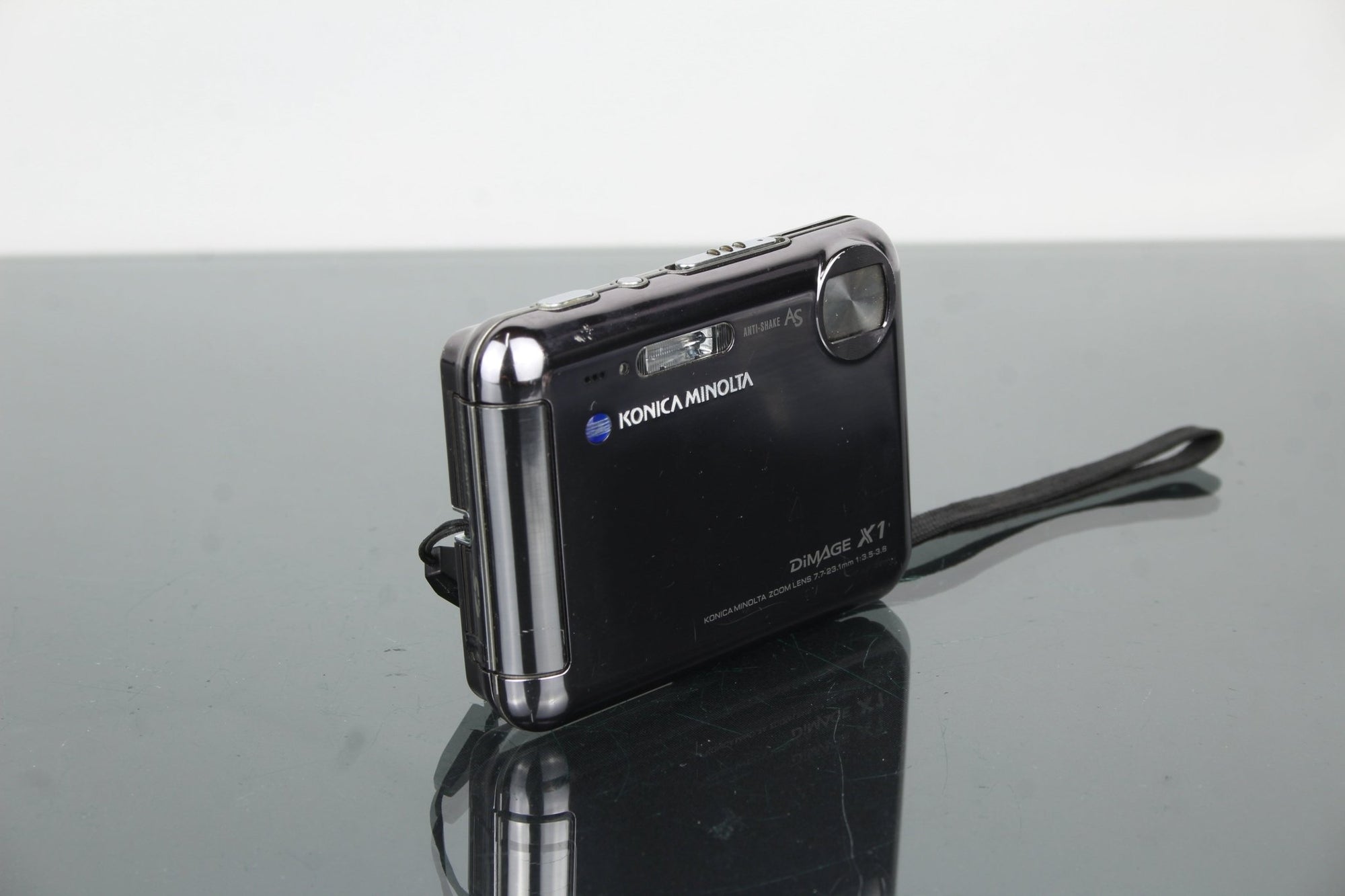 Minolta Konica Dimage X1 - Dutch|Thrift