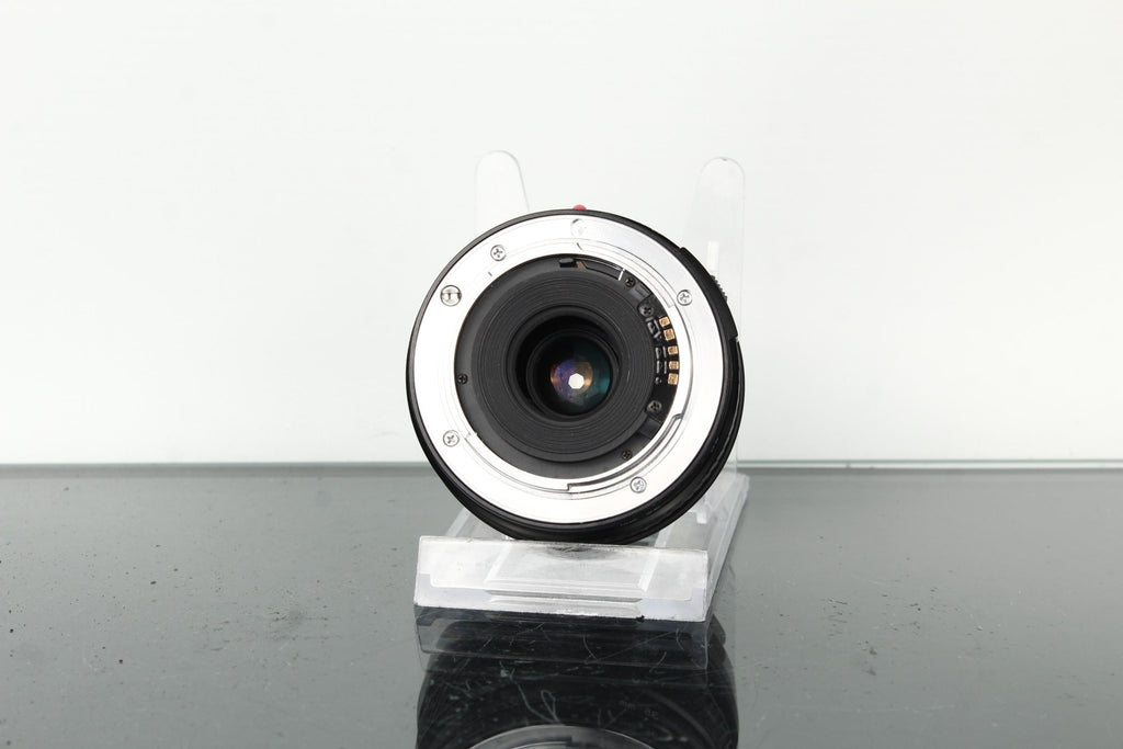 Minolta Maxxum AF 35 - 70mm f/4 - Dutch|Thrift