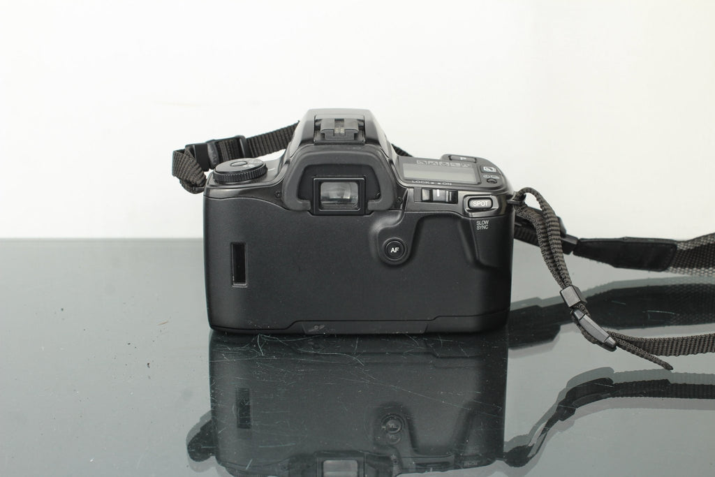 Minolta Maxxum HTsi + AF Zoom 35 - 80mm 1:4 - 5.6 lens - Dutch|Thrift