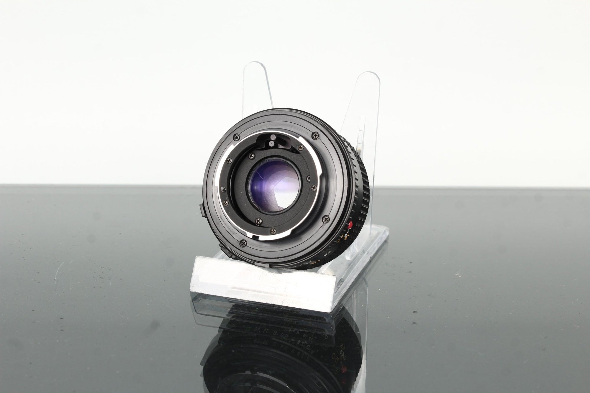 Minolta MD 50mm f/2 - Dutch|Thrift