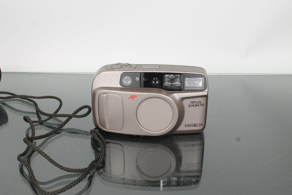 Minolta Riva Zoom 70 - Dutch|Thrift