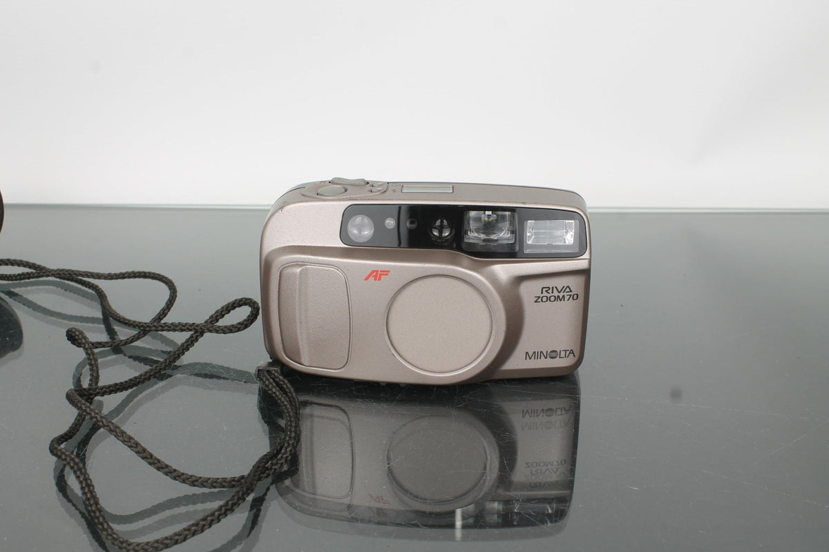 Minolta Riva Zoom 70 - Dutch|Thrift