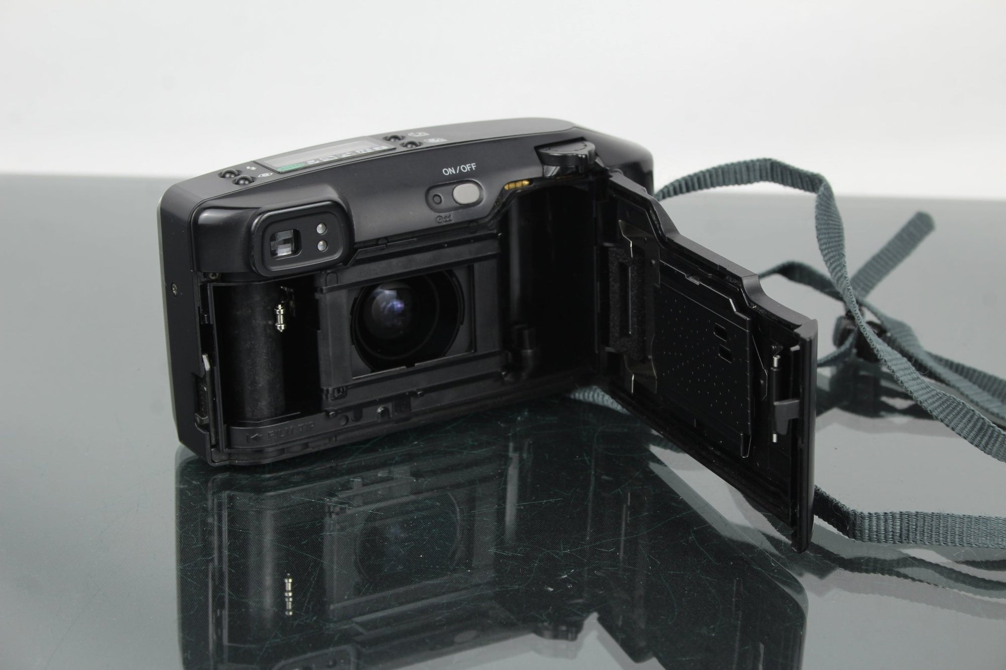 Minolta Riva Zoom135EX - Dutch|Thrift