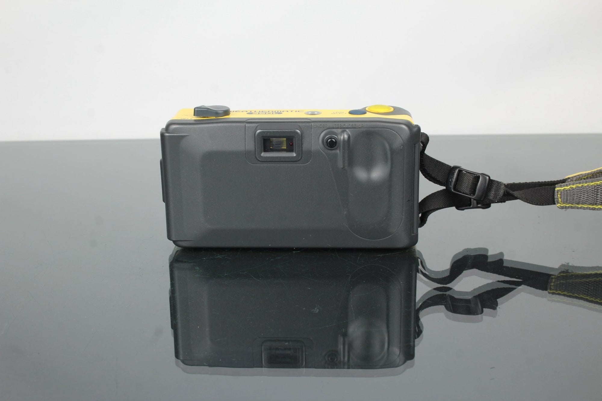 Minolta Weathermatic 35DL - Dutch|Thrift