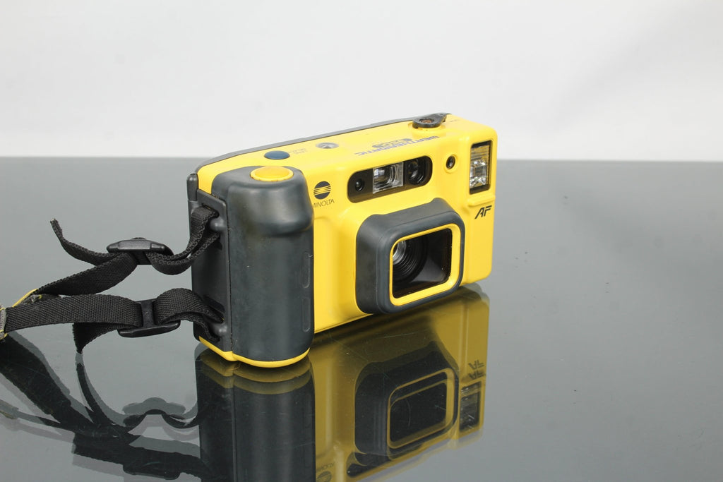 Minolta Weathermatic 35DL - Dutch|Thrift