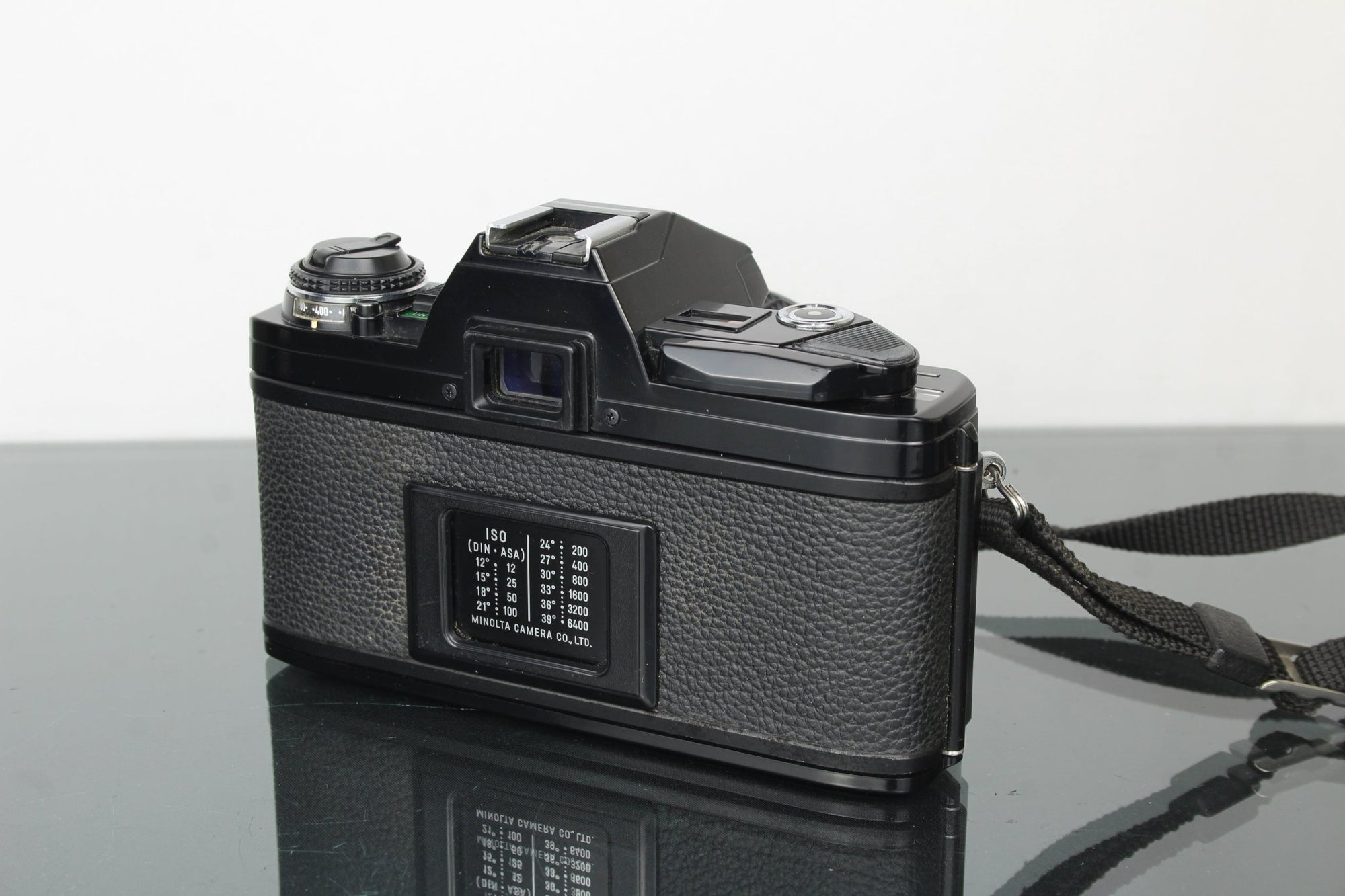 Minolta X - 300 + 50mm 1.7 Minolta MD lens - Dutch|Thrift