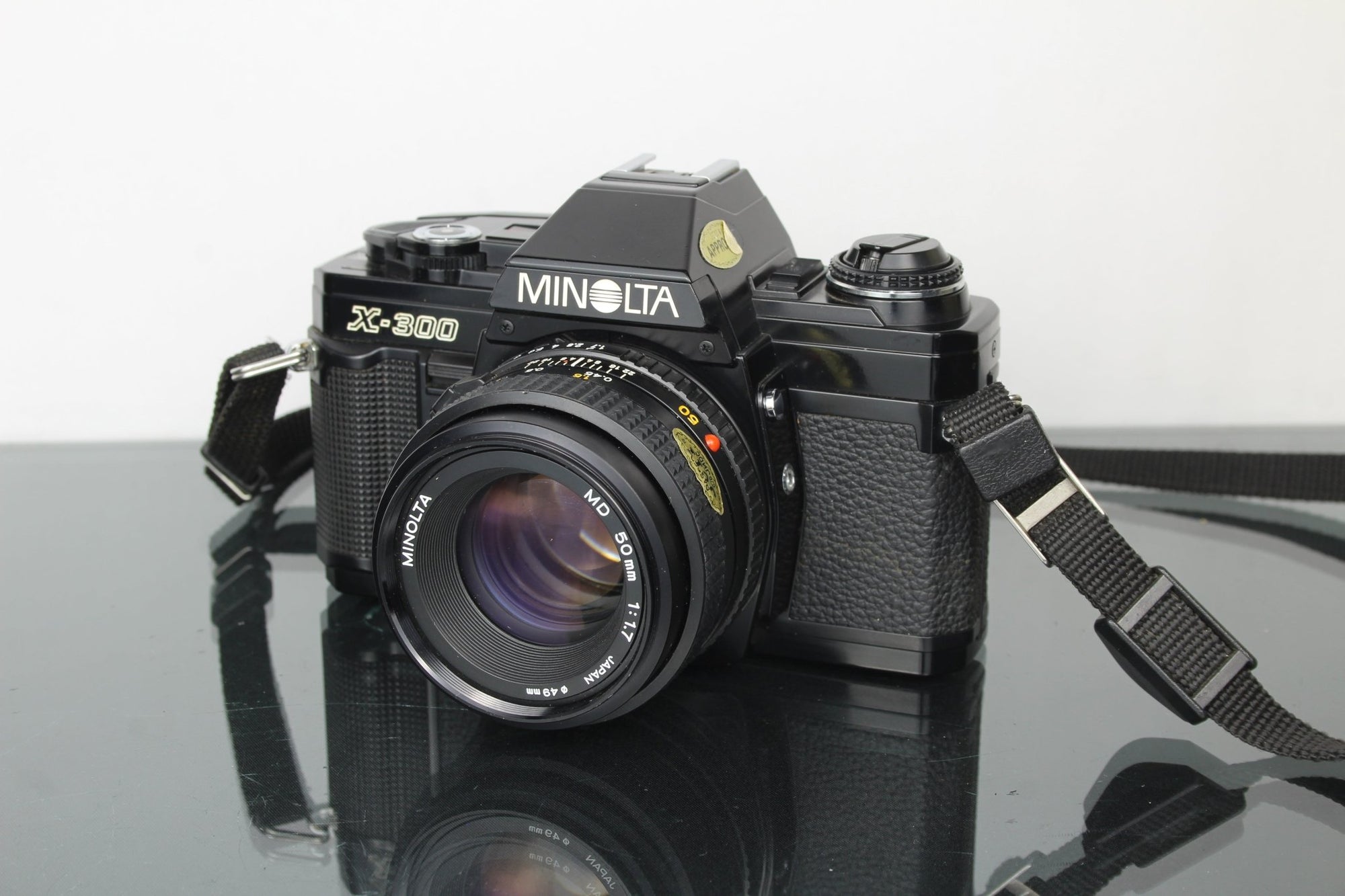 Minolta X - 300 + 50mm 1.7 Minolta MD lens - Dutch|Thrift