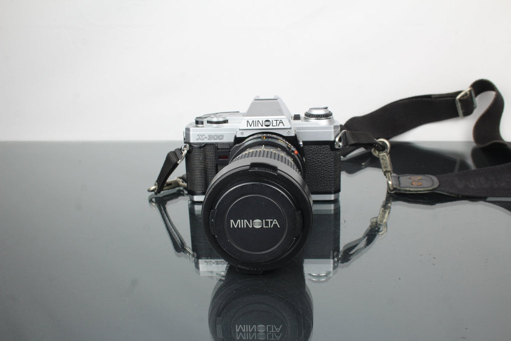 Minolta X - 300 + MD 35 - 135mm 1:3.5 - 4.5 lens - Dutch|Thrift