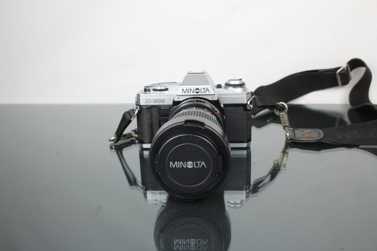 Minolta X - 300 + MD 35 - 135mm 1:3.5 - 4.5 lens - Dutch|Thrift