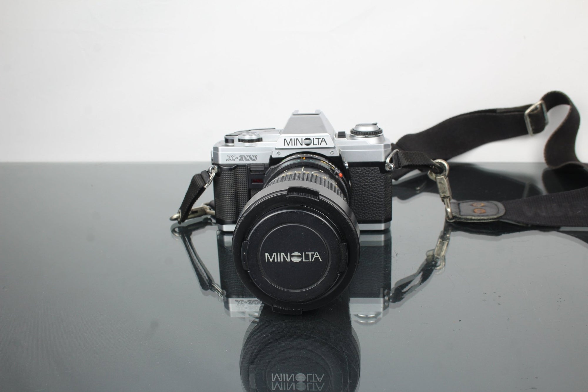 Minolta X - 300 + MD 35 - 135mm 1:3.5 - 4.5 lens - Dutch|Thrift