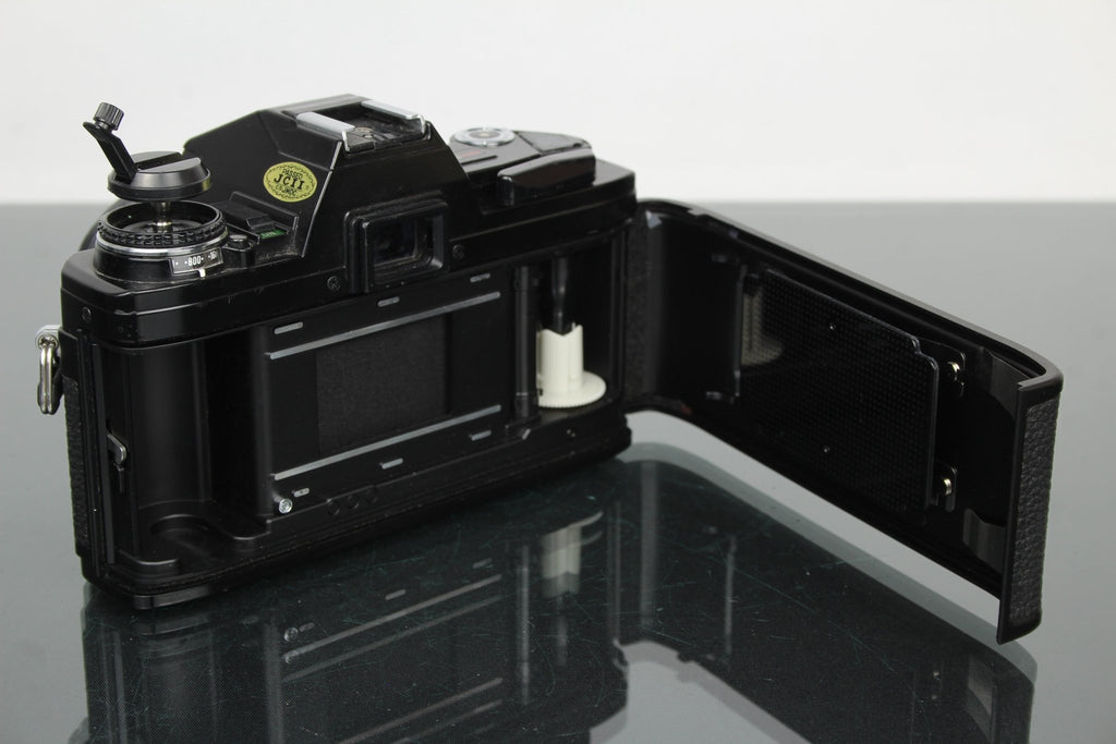 Minolta X - 300 + MD Rokkor 50mm 1:1.7 55mm lens - Dutch|Thrift