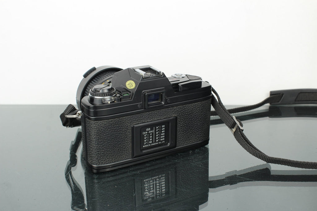 Minolta X - 300 + MD Zoom 35 - 70mm 1:3.5 lens - Dutch|Thrift