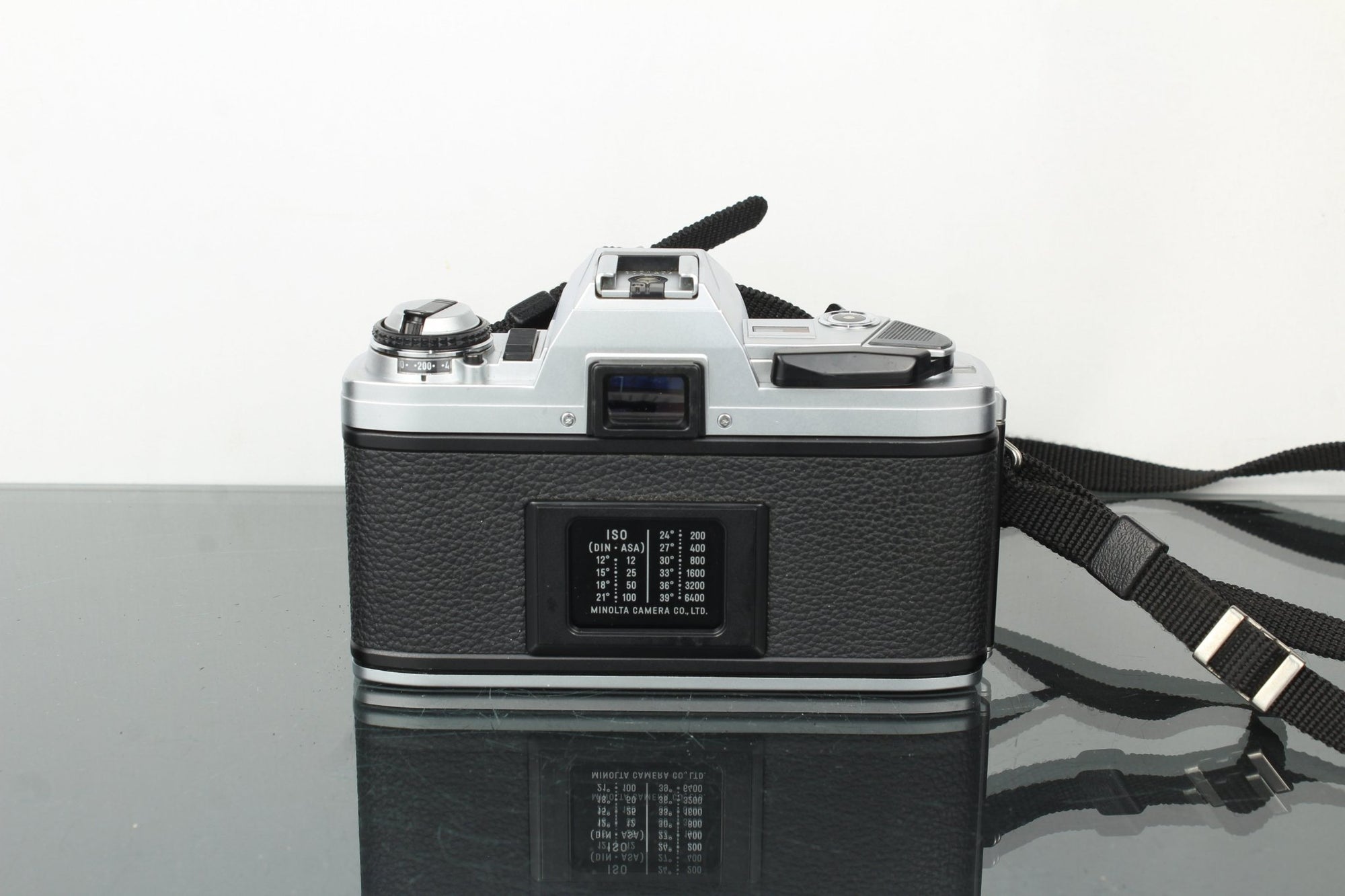 Minolta X - 300 + Minolta MD 35 - 70mm 1:3.5 lens - Dutch|Thrift